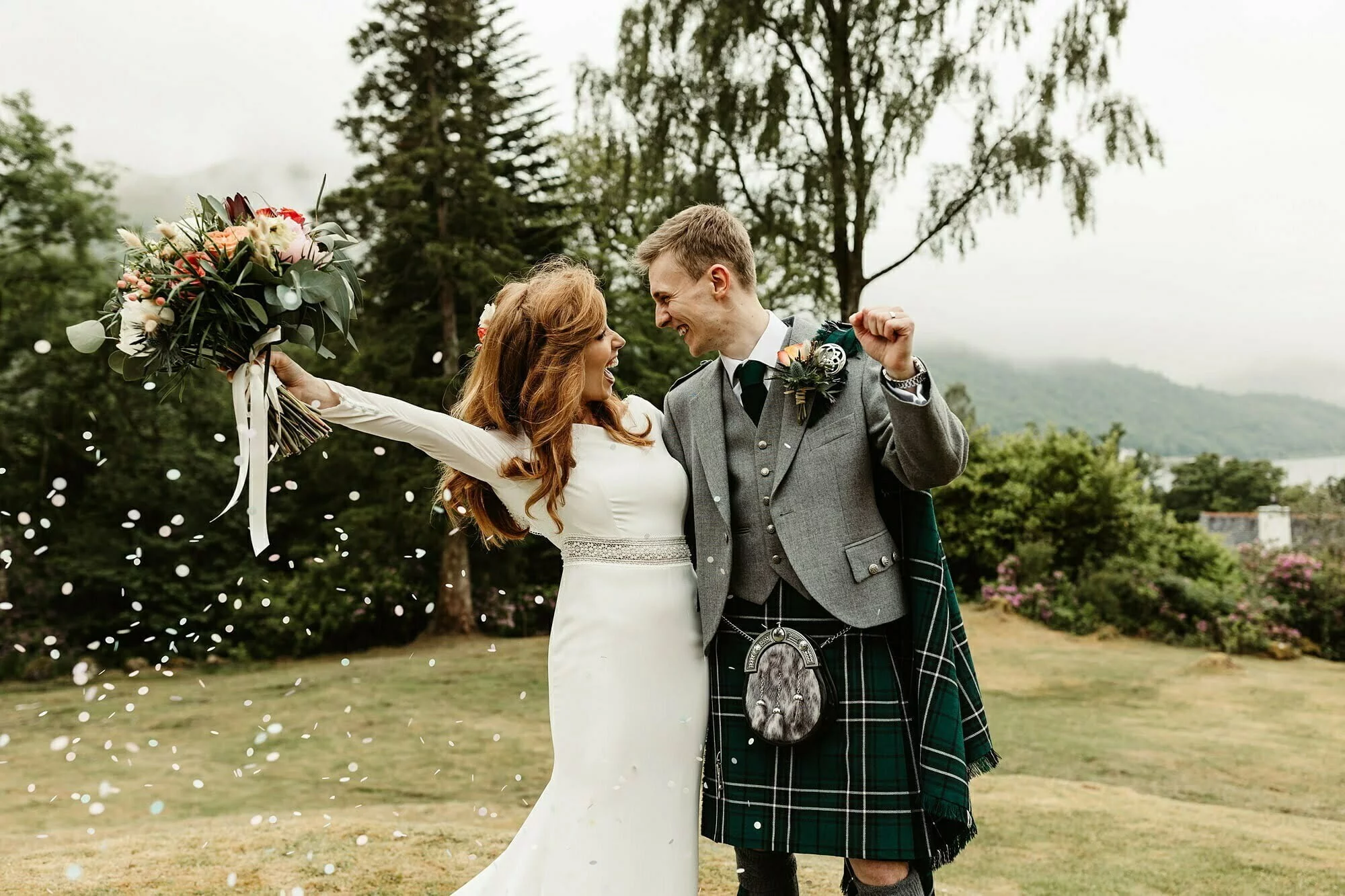 glencoe house bride groom confetti throw