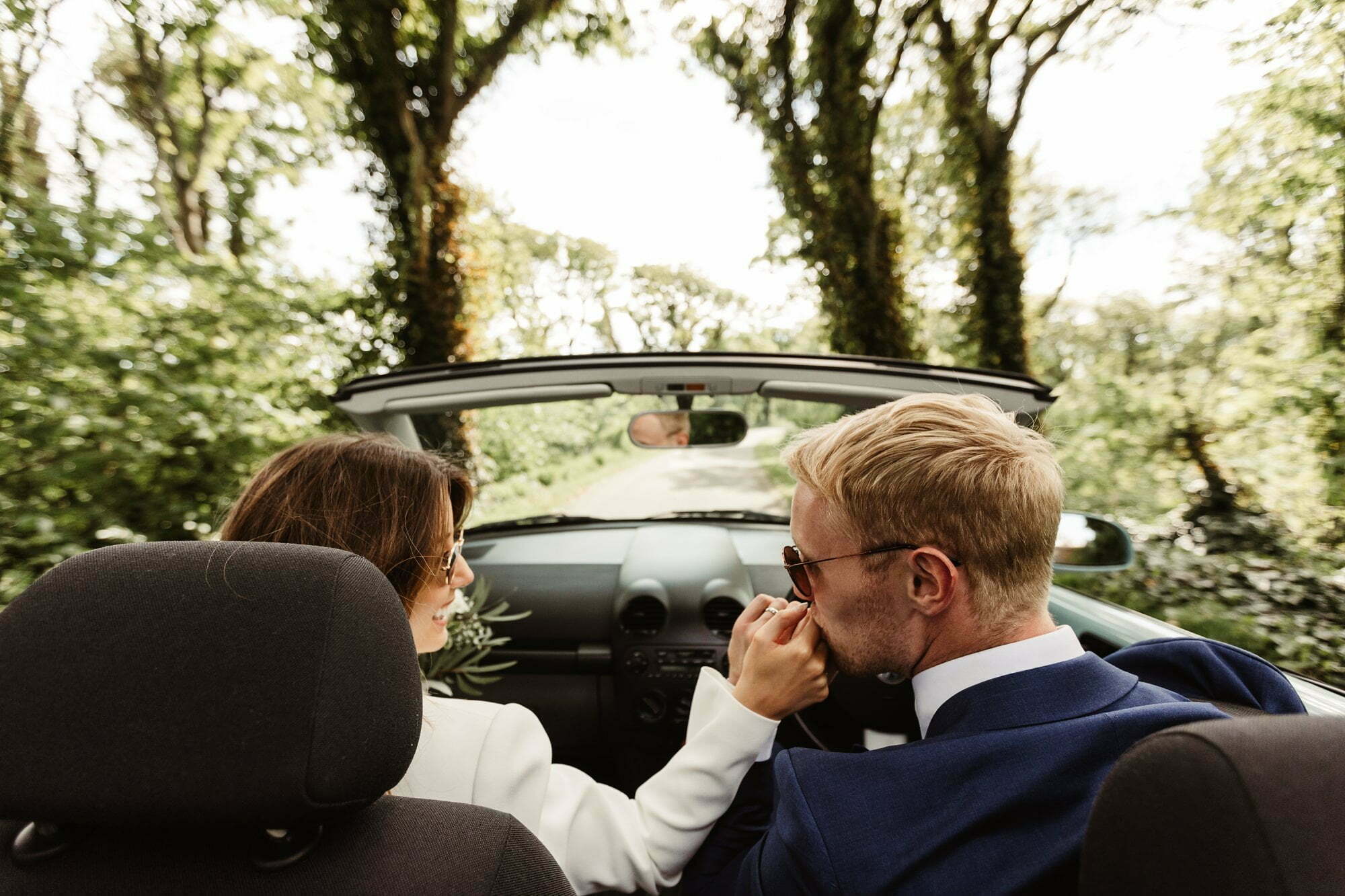 coastal micro wedding scotland luxury style cullen bride groom portraits VW beetle