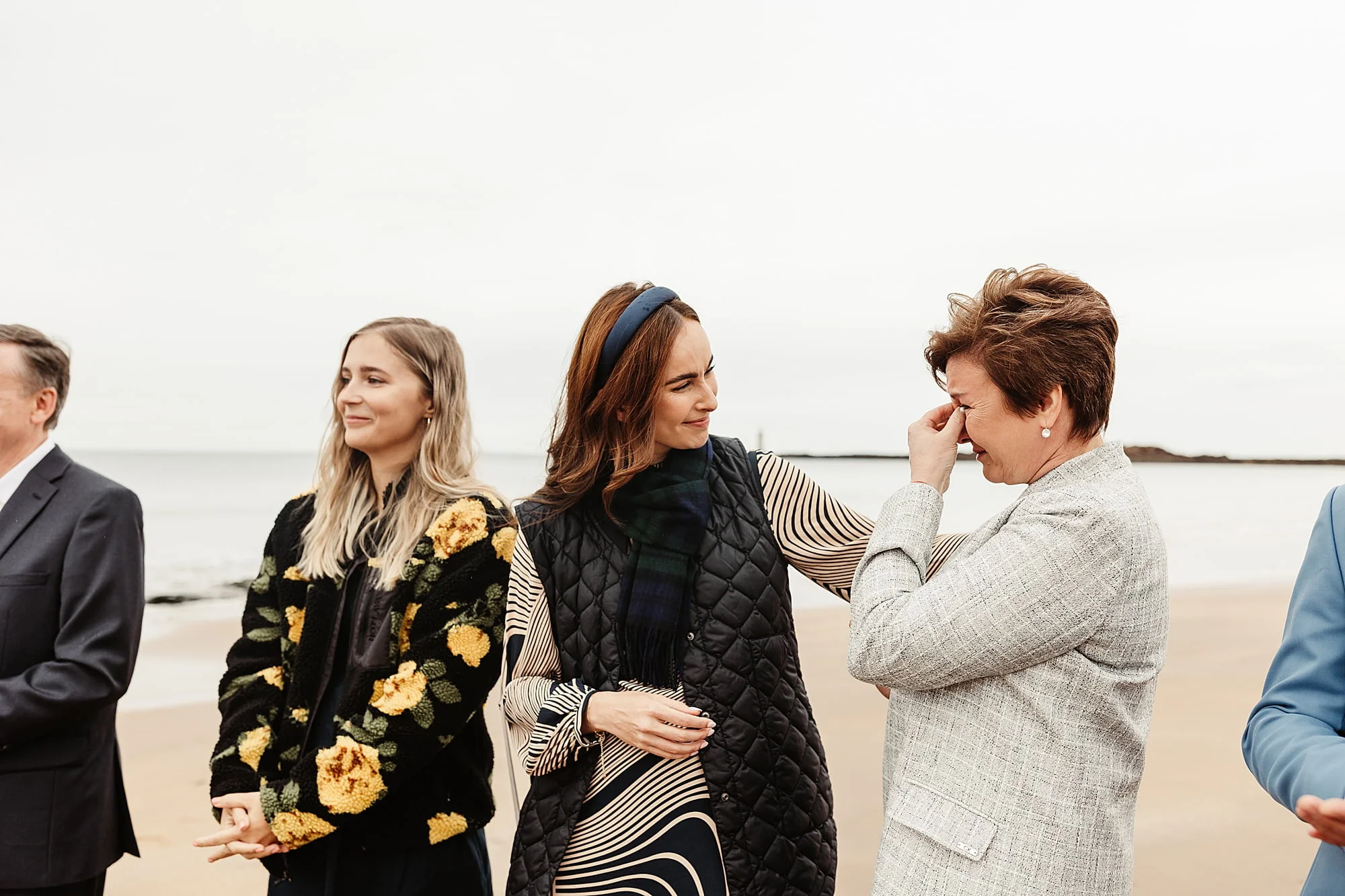 seacliff beach micro wedding ceremony spot emotional family