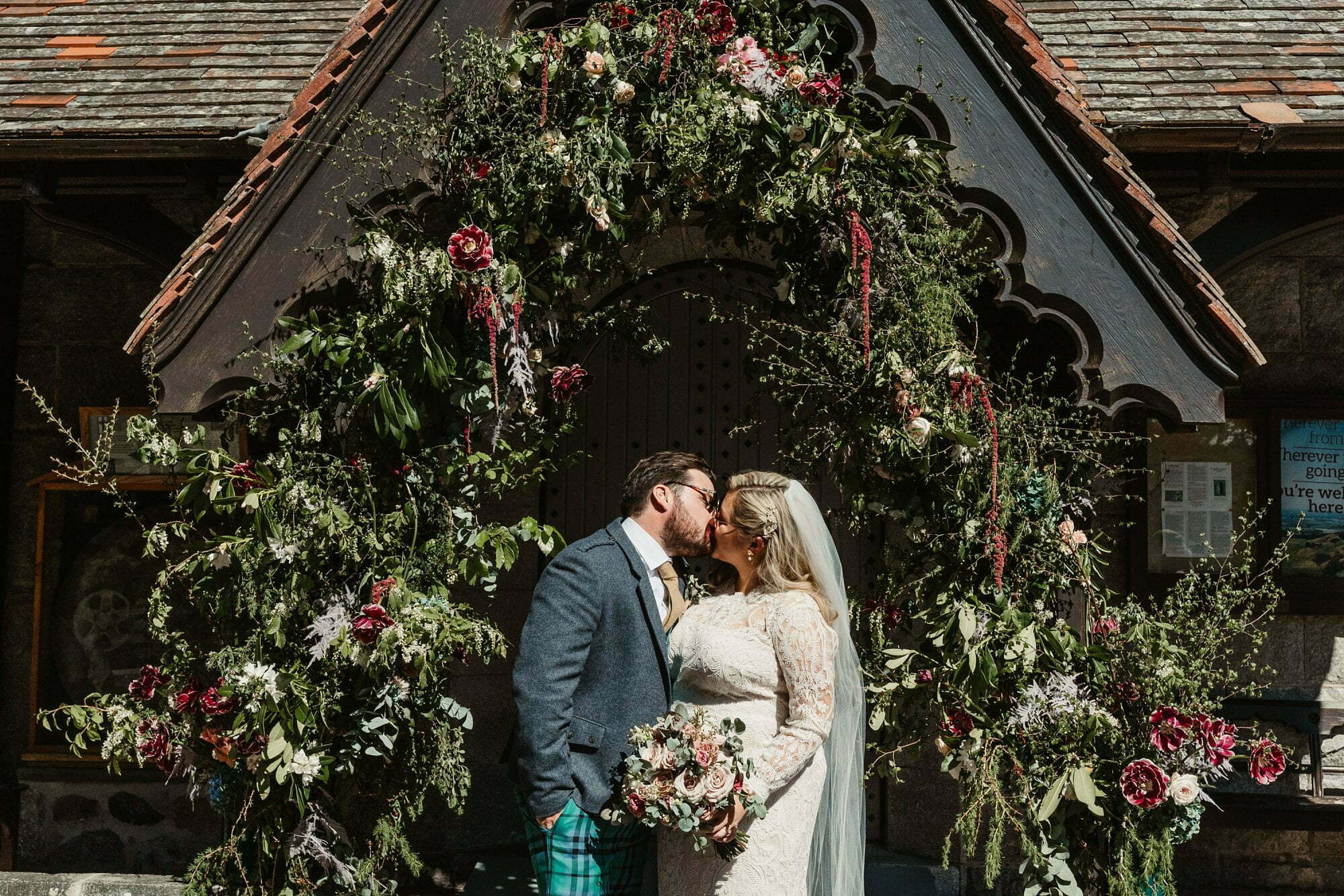 fife arms braemar micro wedding bride groom portraits photos oor fleurs floral arch church door