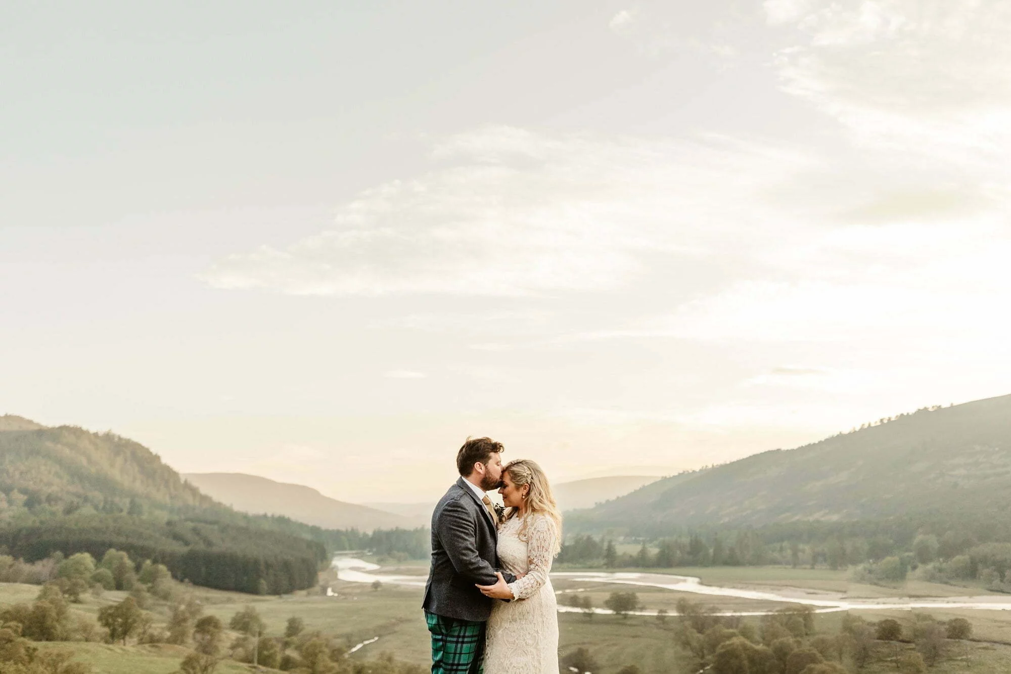 fife arms braemar micro wedding bride groom portraits photos hill mountain landscape river