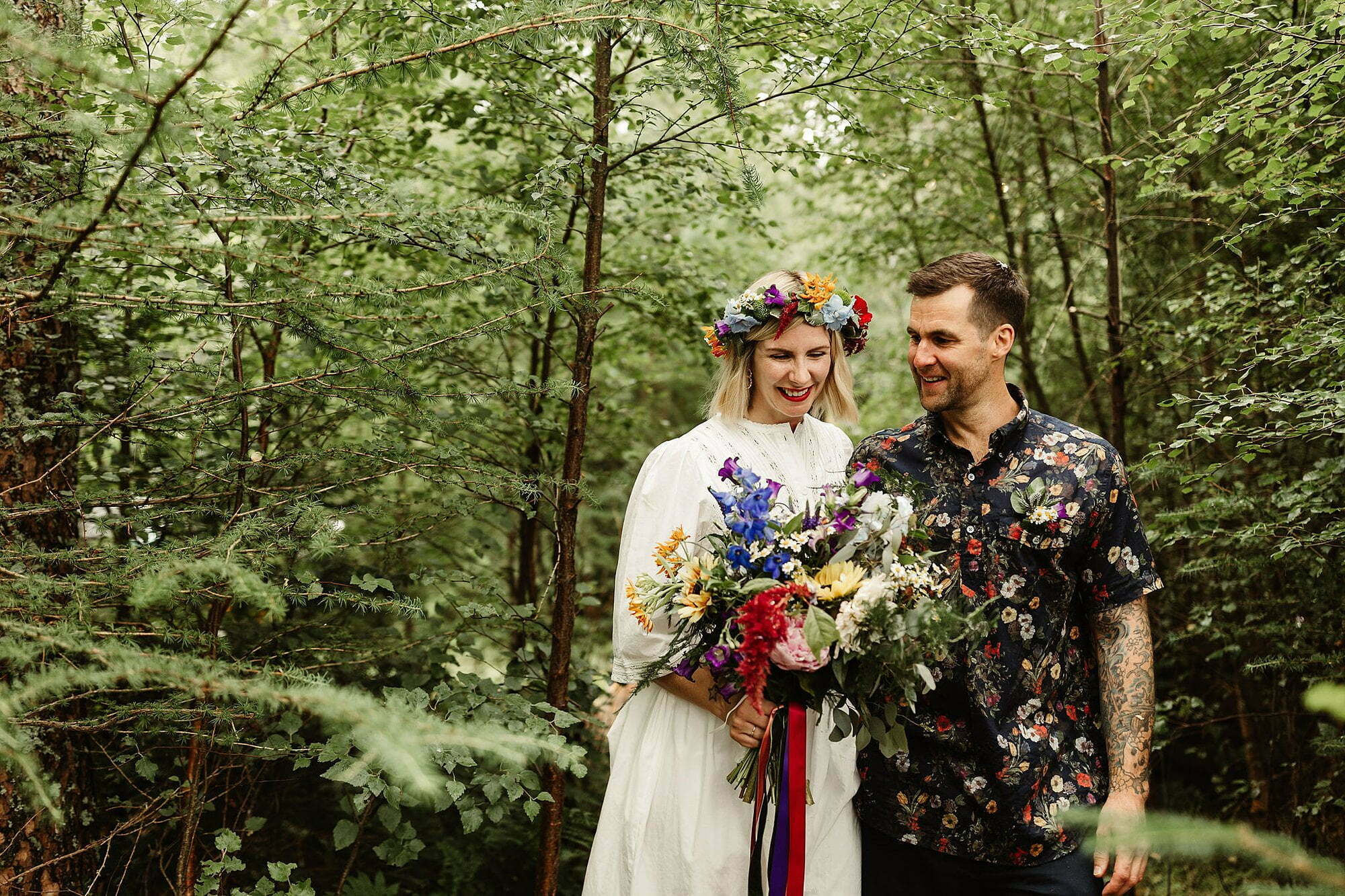 bride groom colourful summer flower bridal bouquet