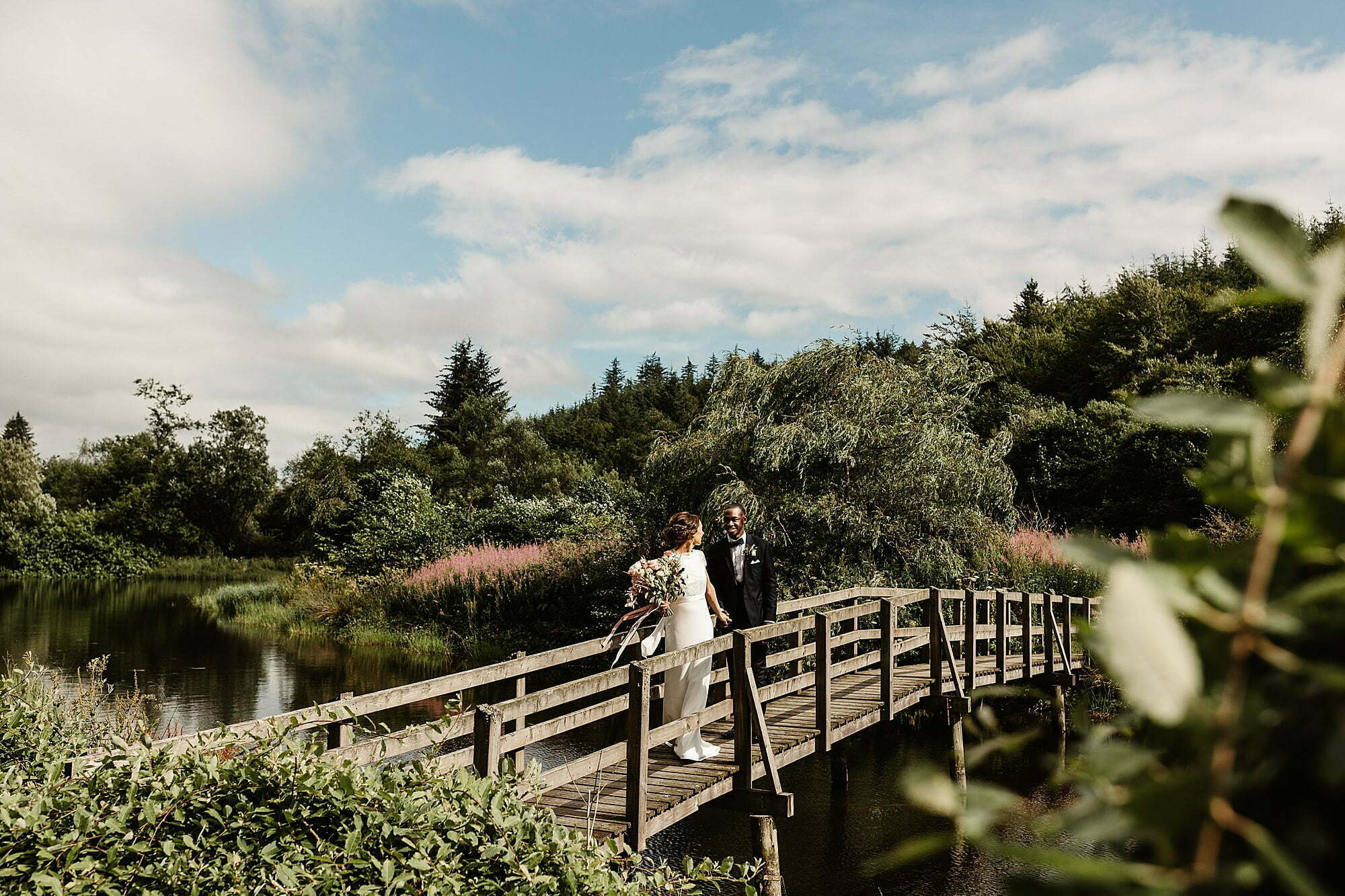 summer drumtochty castle wedding bride groom portraits photos lake pond sunny bridge