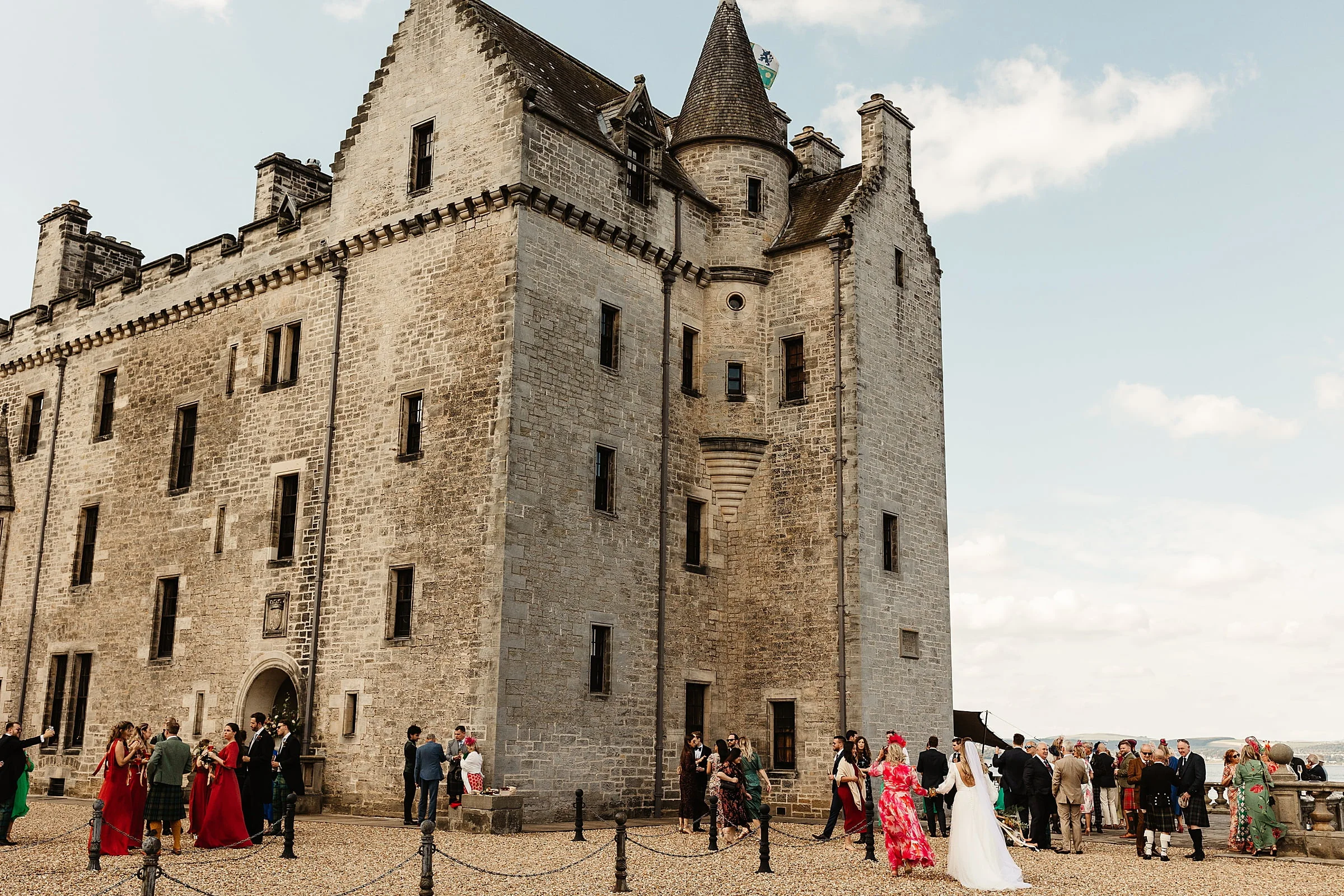 barnbougle castle wedding photography exterior drinks reception outdoors