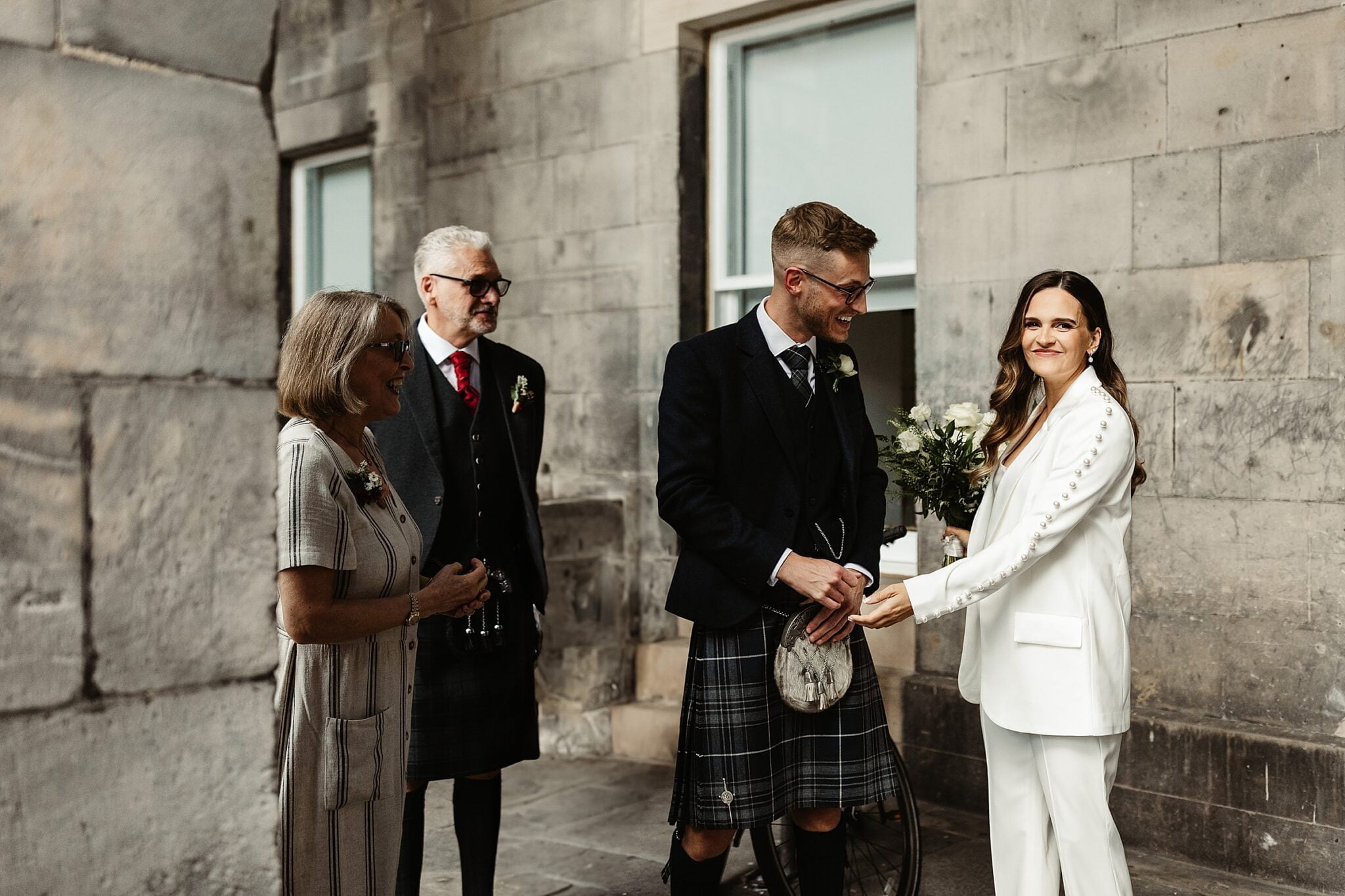 fiona-ross-elegant-edinburgh-elopement