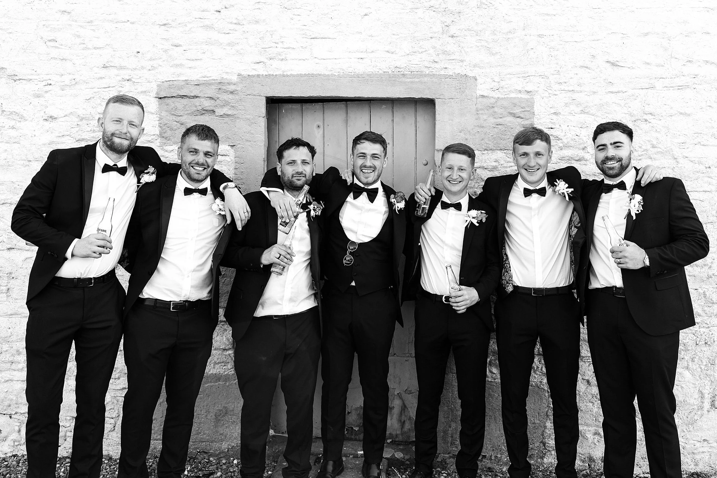 woodwrae farm wedding photography group photos groomsmen portraits