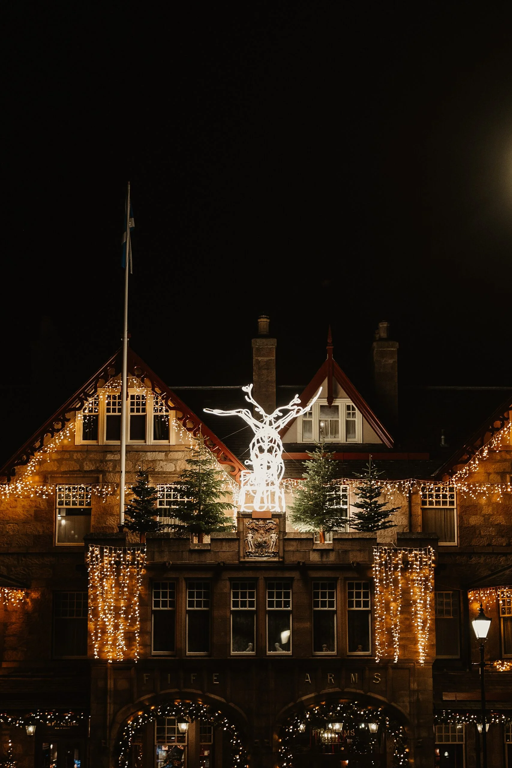 fife arms exterior winter christmas lights
