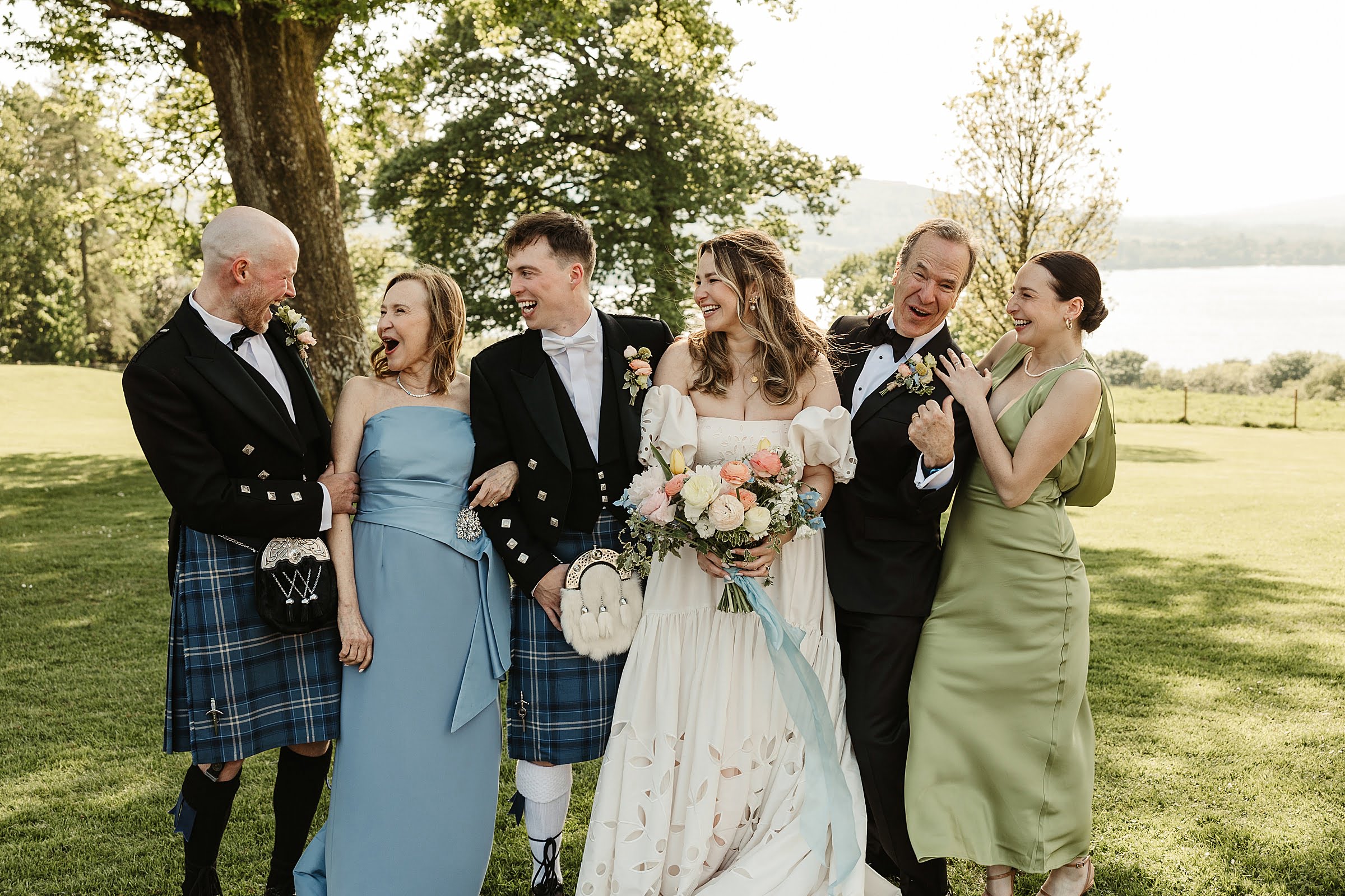 boturich castle wedding photography group photos outdoors family portraits